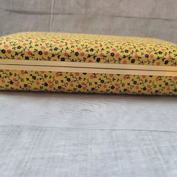 Vintage Prestige Yellow Floral Jewelry Box Earring Holder - Picture 5 of 7